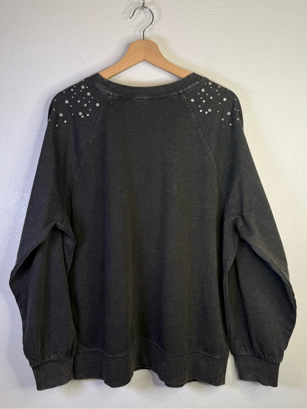 Maurices Stud Embellished Charcoal Gray Crew Neck Pullover Sweatshirt Size XL - Picture 13 of 15
